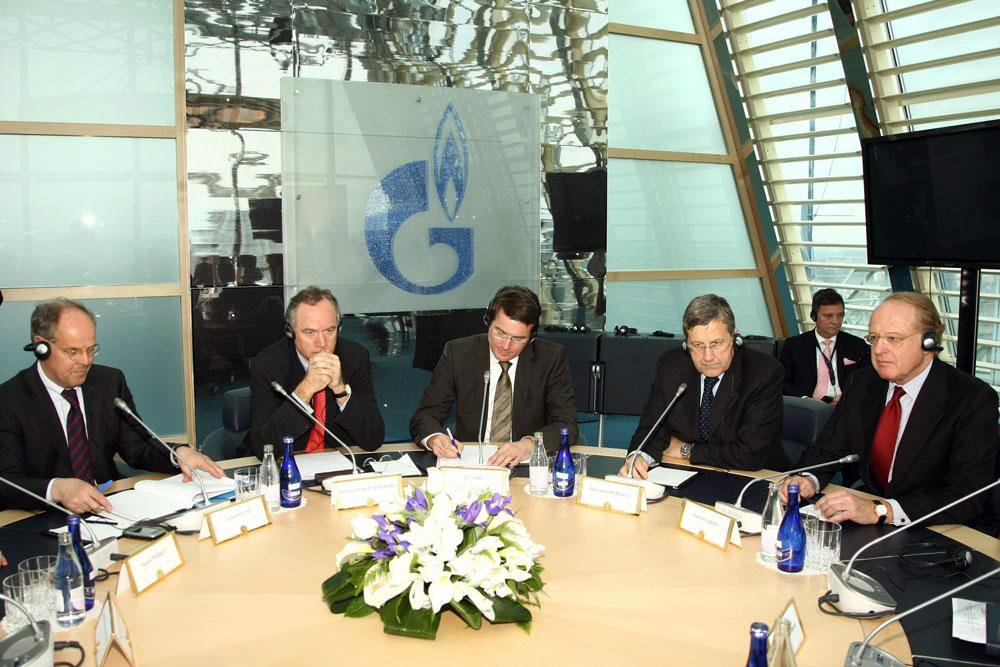 From left to right: Jochen Weise, Bernhard Reutersberg, Uwe Fip, Domenico Dispenza and Paolo Scaroni From left to right: Jochen Weise, Bernhard Reutersberg, Uwe Fip, Domenico Dispenza and Paolo Scaroni