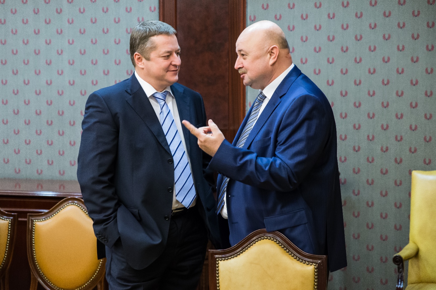 Prize winners – Director General of Gazprom Podzemremont Urengoy Vladimir Dmitruk and Director General of Gazprom Dobycha Astrakhan Sergey Mikhailenko