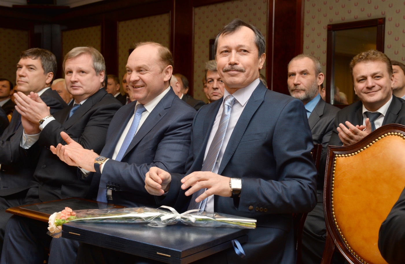 Prize winner Alexander Shaikhutdinov (right)