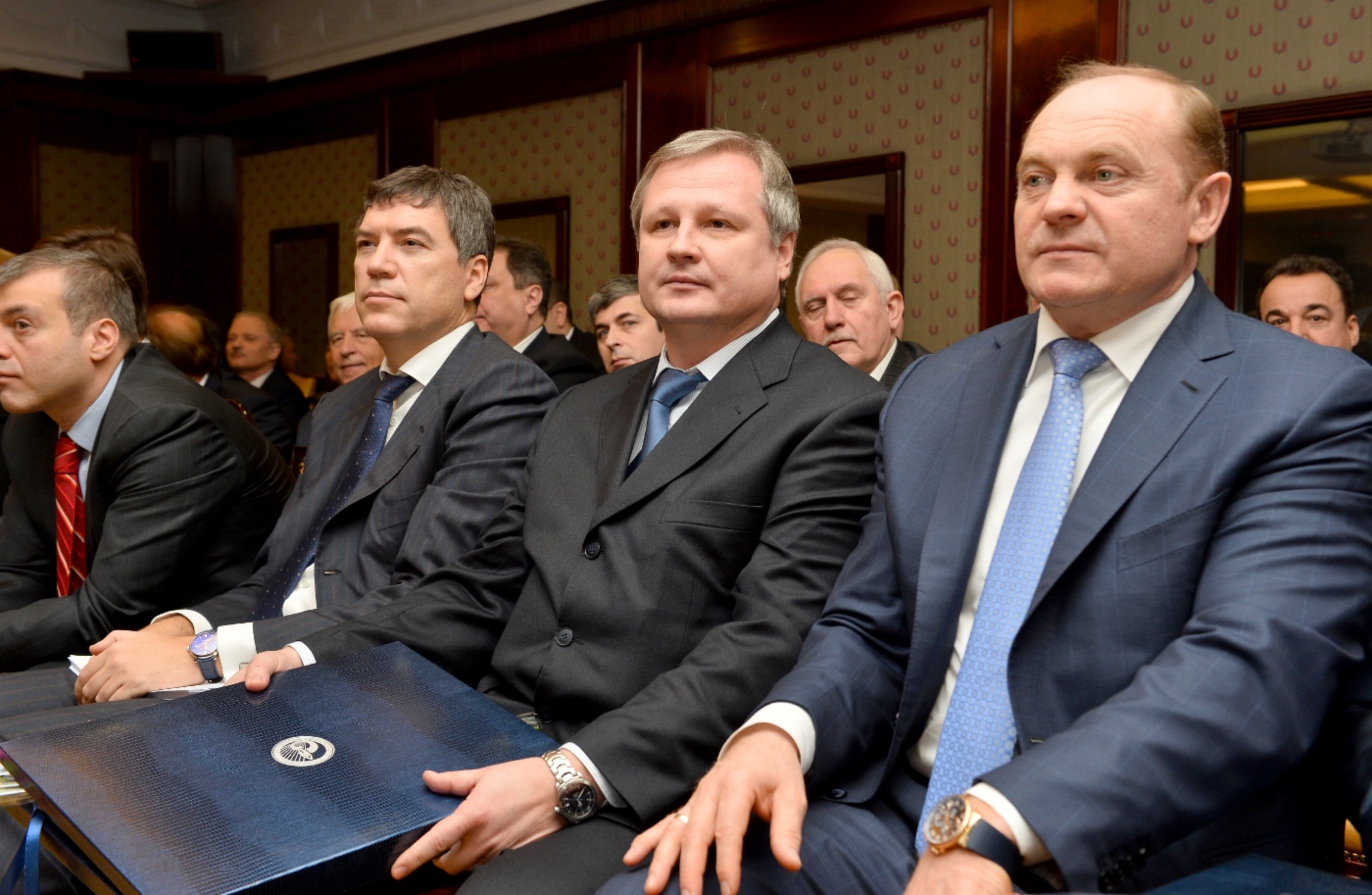 Prize winners (from right to left) – Pyotr Sozonov and Director of Teplofizika Research and Production Company Dmitry Maksimov
