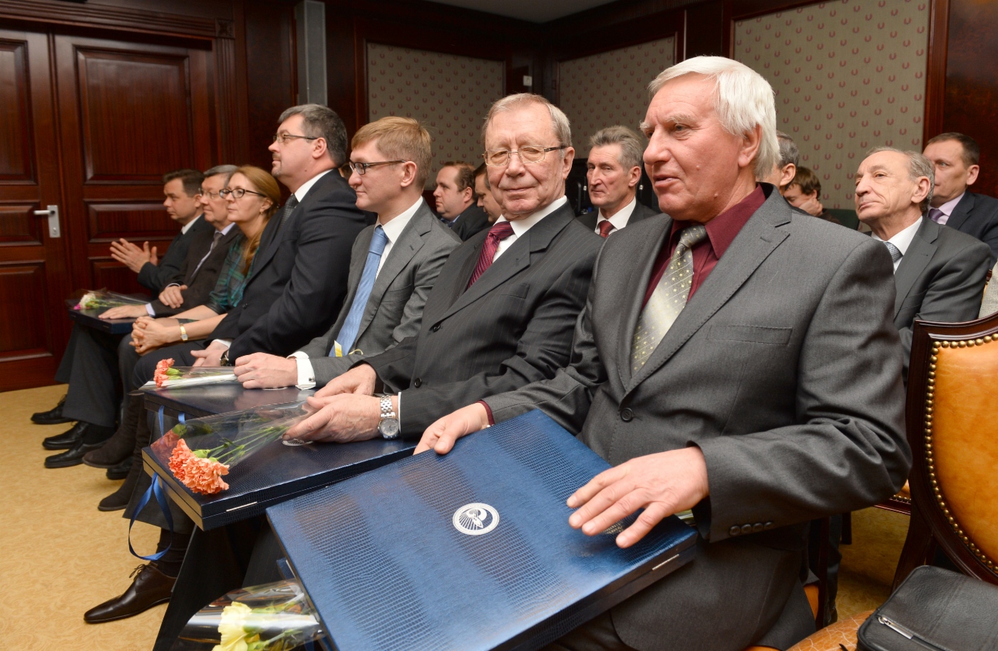 Prize winners (from right to left): pensioner, former Deputy Head of Special Design Bureau – Chief Designer of Kaluga Turbine Plant Vladimir Tolkachev and Director for Science of Turbokon Scientific and Production Enterprise Oleg Milman