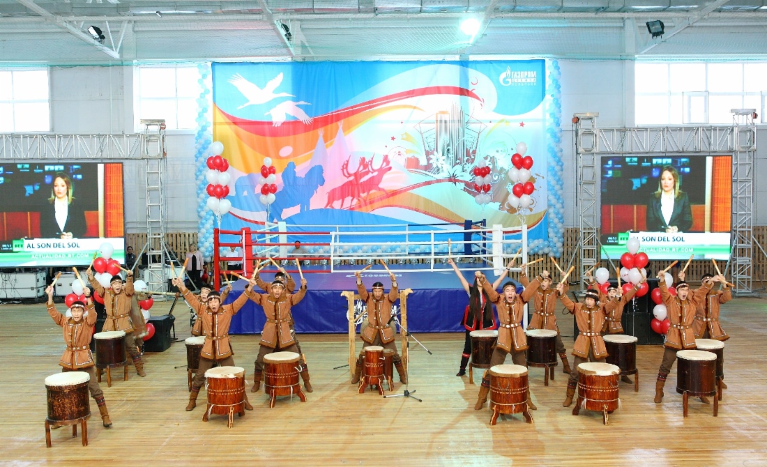Gazprom Dobycha Noyabrsk presenting Yakutsk citizens with versatile sports complex