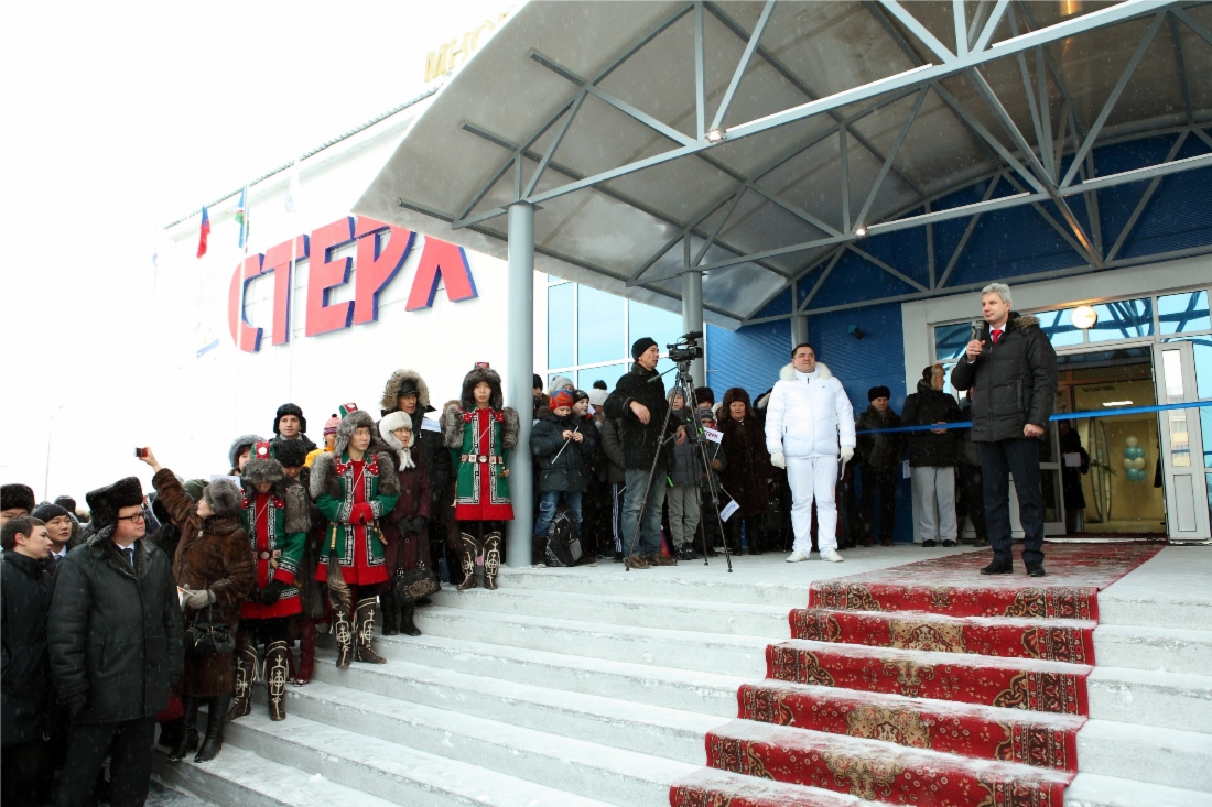 Gazprom Dobycha Noyabrsk presenting Yakutsk citizens with versatile sports complex