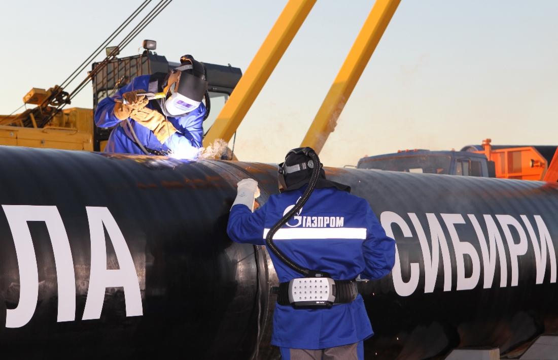 Welding of first joint at Power of Siberia gas pipeline