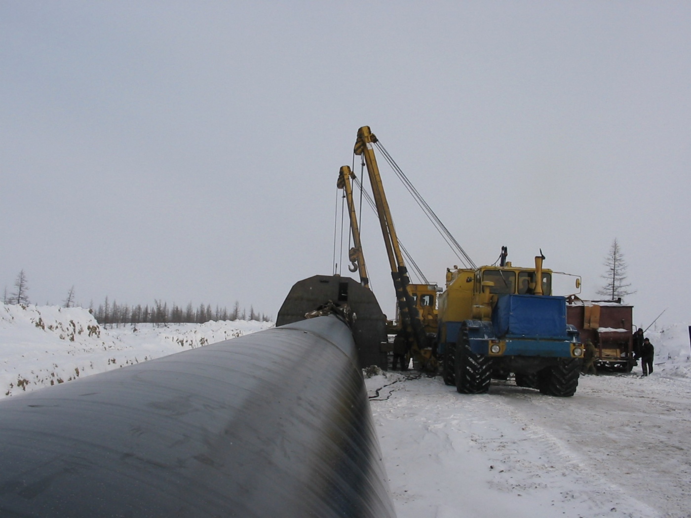 Gas pipeline construction at Zapolyarnoye field