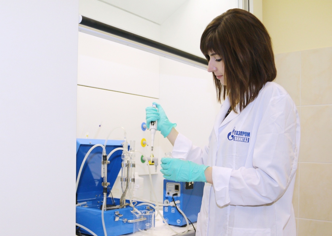 Gazprom develops innovative product for oil spill cleanup