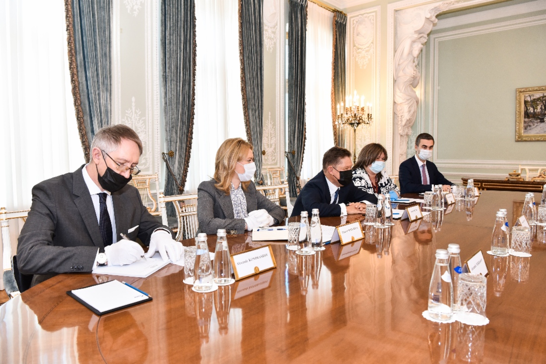 Alexey Miller and French politician Francois Fillon discuss development trends and prospects of Europe’s energy market at St. Petersburg International Economic Forum 2021