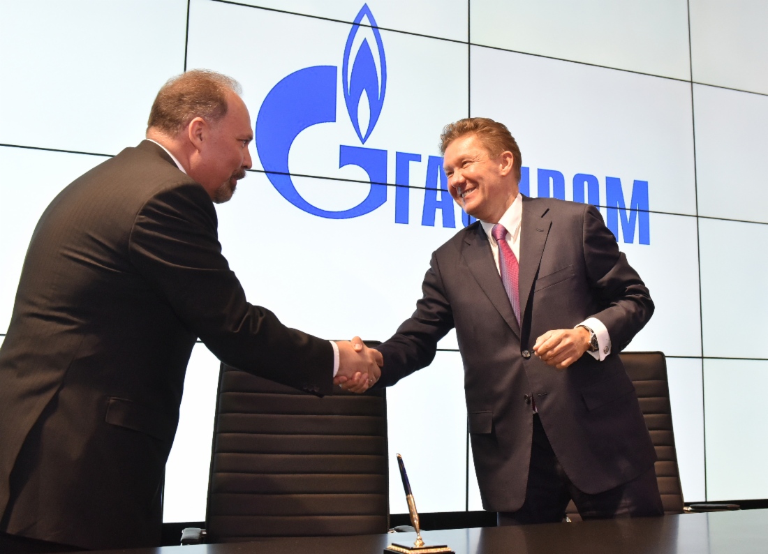 Mikhail Men, Minister of Construction, Housing and Utilities of Russian Federation, and Alexey Miller signing Cooperation Agreement at St. Petersburg International Economic Forum 2017