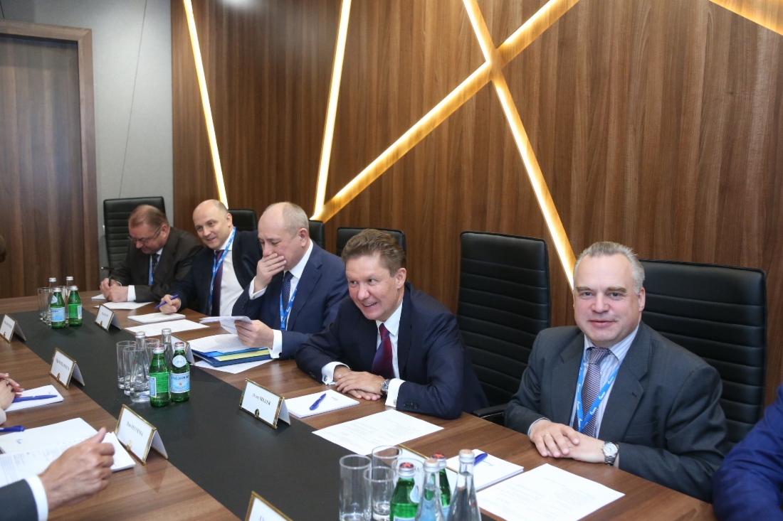 Working meeting between Alexey Miller (second right) and Han Fennema, Chairman of Executive Board and CEO of Gasunie, at St. Petersburg International Economic Forum 2017