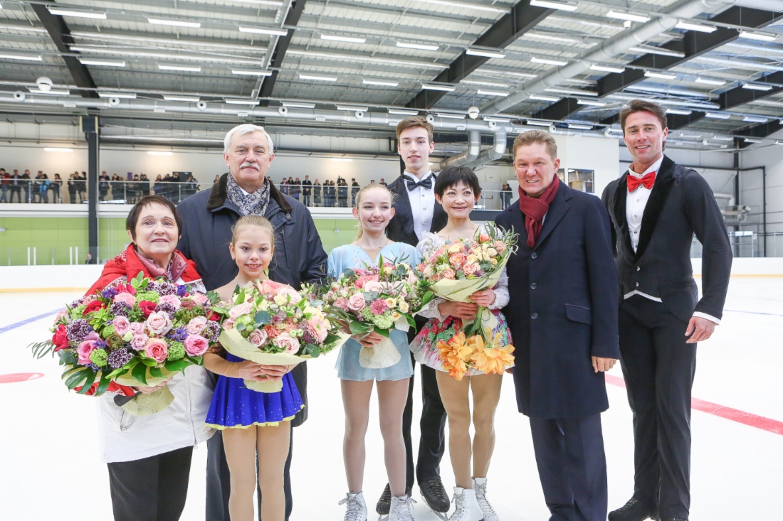 Alexey Miller (second from right) attends event celebrating completion of Gazprom’s construction project for sports complex with two ice arenas in St. Petersburg’s Nevsky District