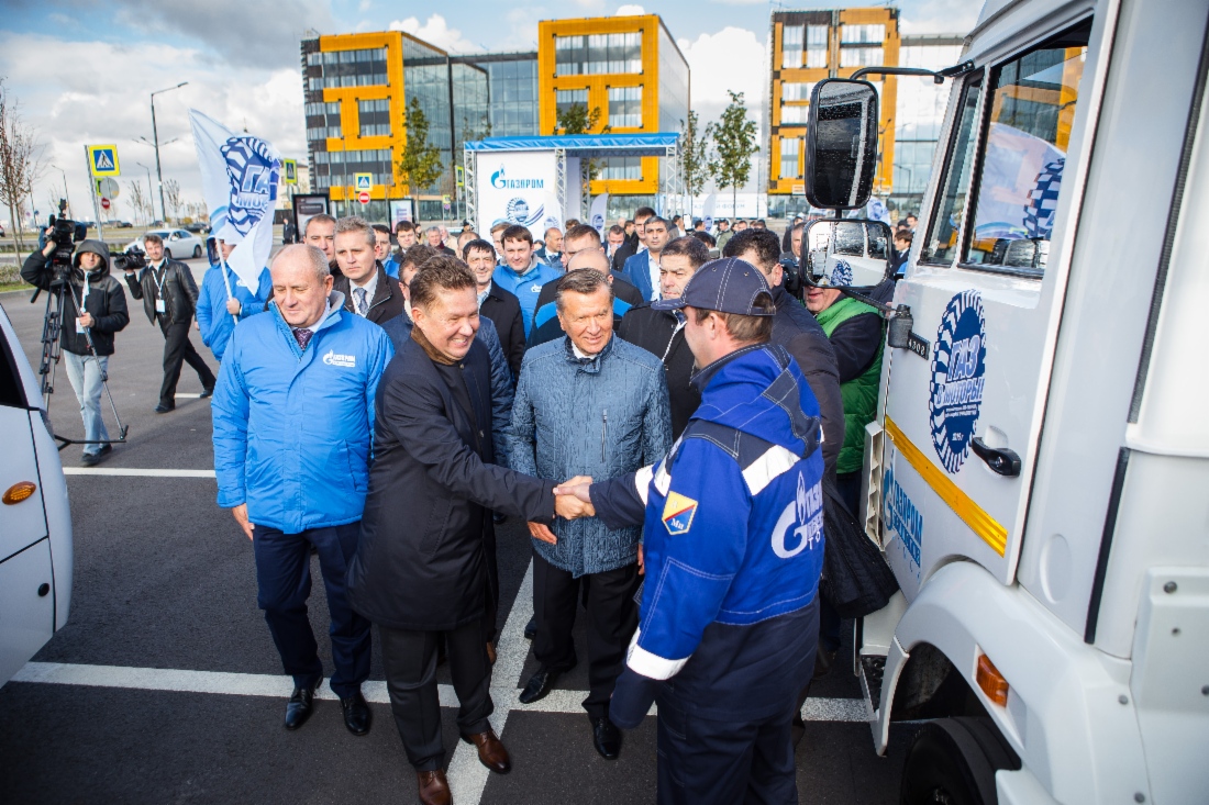 Alexey Miller (second from left) takes part in festive reception of Gas into Motors motor rally featuring Gazprom natural gas vehicles