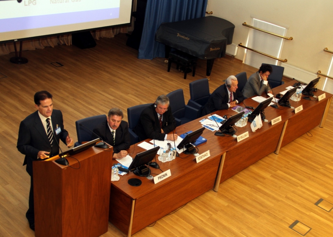 Manuel Lage, General Manager of the European Natural Gas Vehicles Association is speaking
