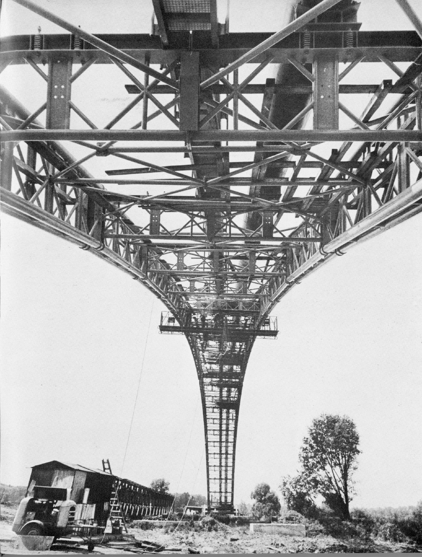 Gas pipeline placement, Moravka River, Slovakia, 1972. Photo by Eni