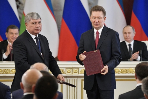Gulomzhon Ibragimov, Deputy Prime Minister of Republic of Uzbekistan, and Alexey Miller signing contract for Uzbek gas to be purchased by Gazprom. Photo by RIA Novosti