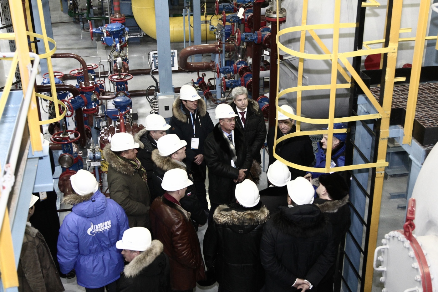 Gazprom delegation visits comprehensive gas treatment unit (CGTU-1V) for Valanginian deposits, Zapolyarnoye field