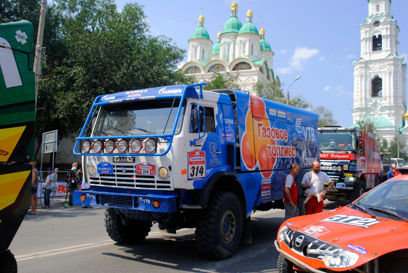 Gas-fueled KAMAZ at finish