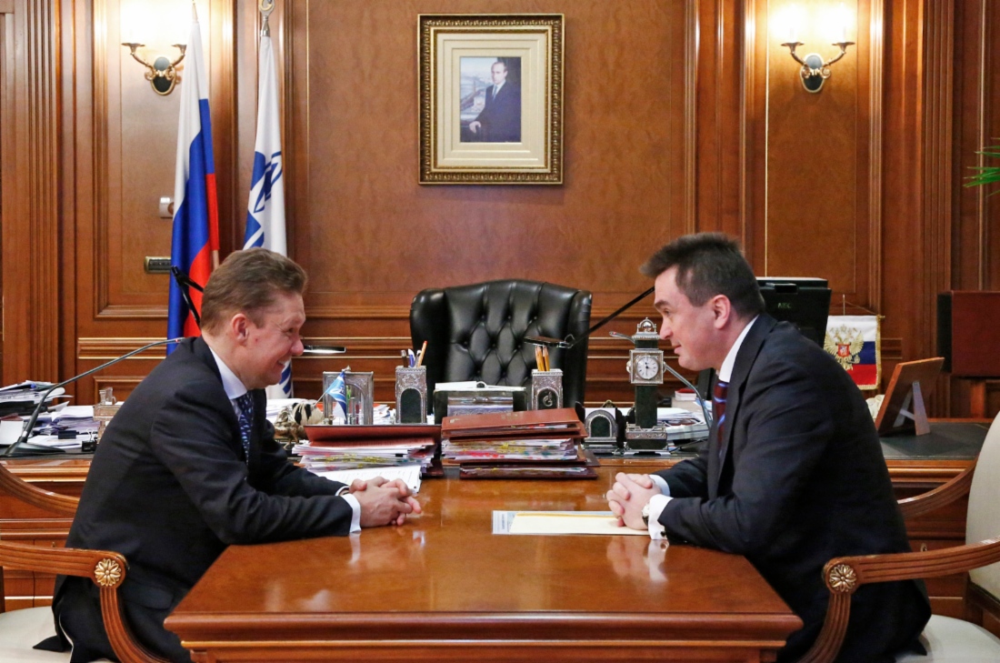 Alexey Miller and Vladimir Miklushevsky, Governor of Primorye Territory at working meeting